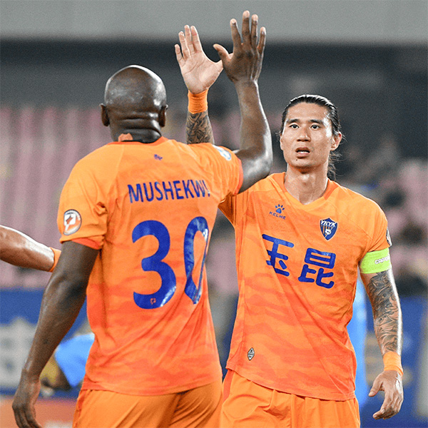 中超首支升班马诞生！提前 4 轮冲超，三年三级跳终结云南21年等待