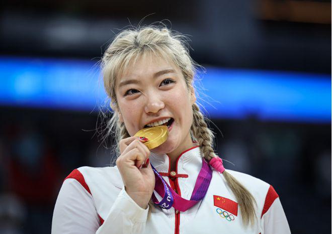 29岁李梦生日之际表态：积极康复力挽中国女篮颓势