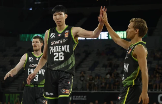 凤凰113-112险胜国王 周琦2分6板 克里克46+10 沃尔顿45+10