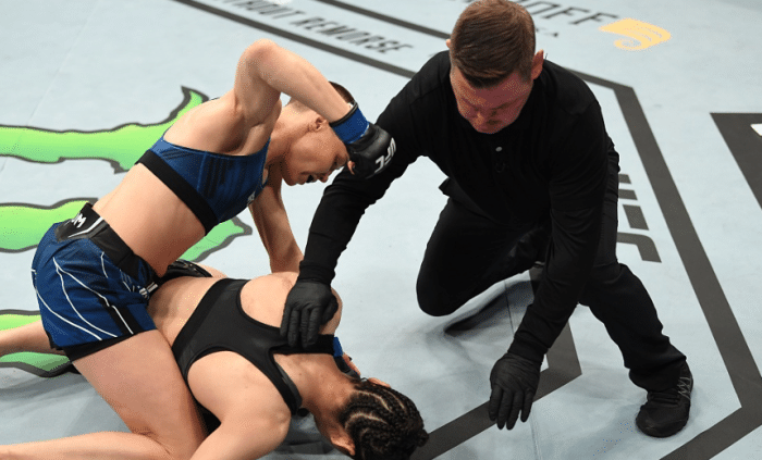 热搜第一！张伟丽被KO引发全民关注，林书豪吐槽：不同意判罚