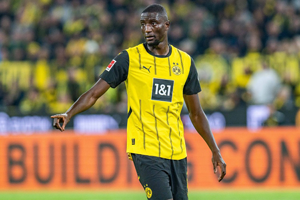 从1亿到5000万欧！巴萨明夏抢多特前锋吉拉西