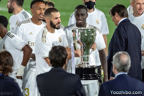 皇马夺冠遭巴萨调侃？ 贝尔生日夜加夺冠心情却显黯然！