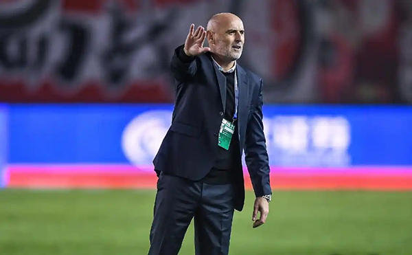 震撼！加时赛读秒绝杀，申花3-2逆转海港再捧超级杯