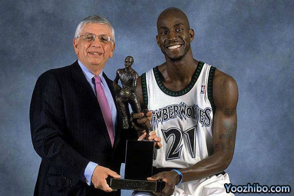 2003-04赛季NBA常规赛MVP：加内特当选