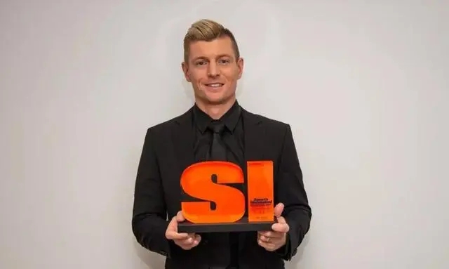 克罗斯：从冠军中场到〈体育画报〉年度最佳，封面再临彰显多面荣耀