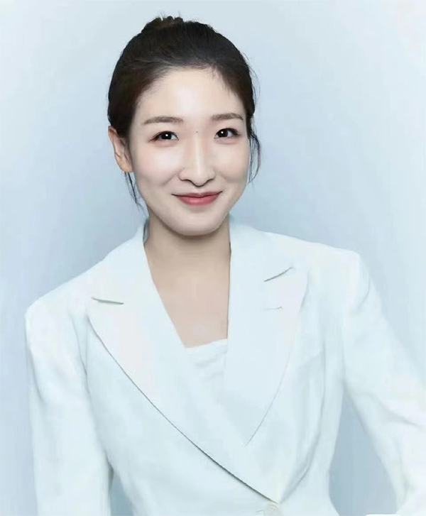 刘诗雯现身巴黎 开启国际乒联工作新篇章