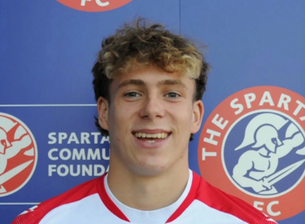 太阳报：借充电之机施暴，苏格兰球员因强奸获刑3年9个月